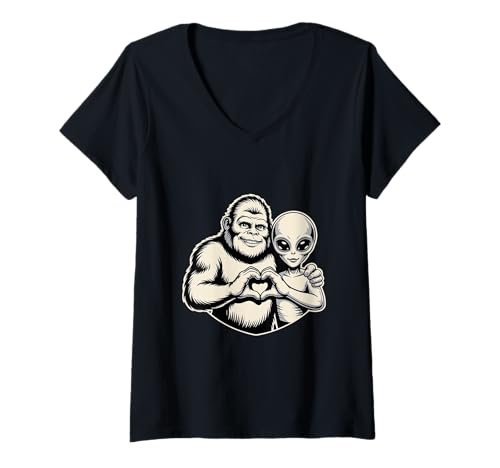 Damen Bigfoot und Alien Friendship Paranormal Love Sasquatch UFO T-Shirt mit V-Ausschnitt Damen Bigfoot und Alien Friendship Paranormal Love Sasquatch UFO T-Shirt mit V-Ausschnitt von Bigfoot and Alien Friendship Paranormal
