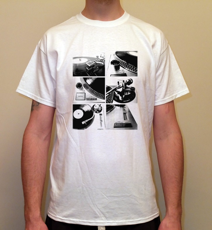 Schallplatten-T-Shirt Dj Plattenspieler Siebdruck-T-Shirt von BiggFrank