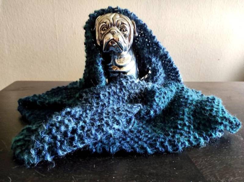 Gestrickter Blauer Schal - Strickschal in Verschiedenen Blautönen Stola von BiiienisKunstkorb