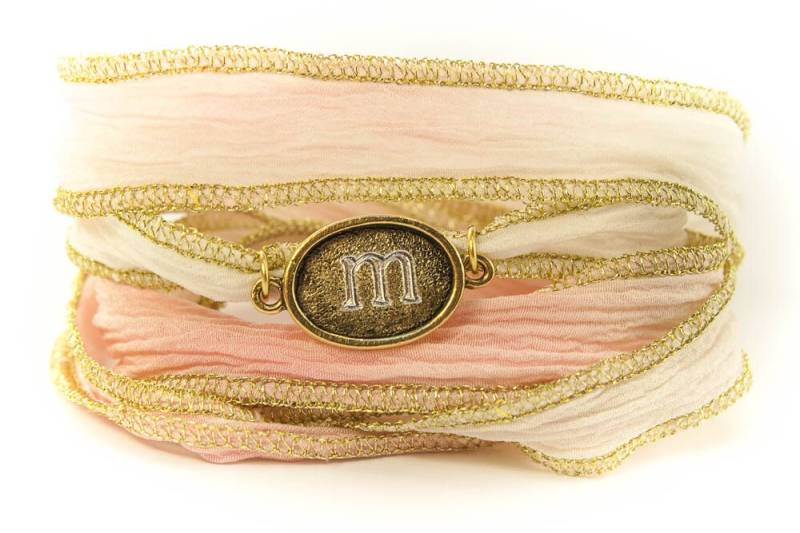 Monogram Oval Schmuck, Seide Wickeln Armband, Umweltfreundliche, Boho-Chic, Wrap Yoga-Schmuck, Ombre Ribbon, Custom Erste Schmuck - Mldo von BijouBands