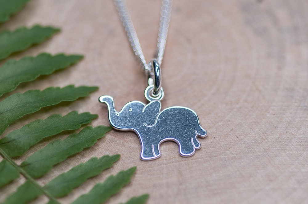 Elefant Charme Halskette Für Mädchen Solid Silber Schmuck Tier Kleine Bester Freund Geburtstagsgeschenk Kinder von BijouMadeForYou