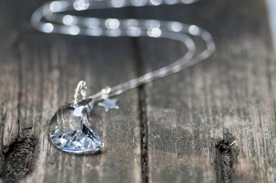 Halbmond Kristallhalskette, 30 Mm Groß Mond Halskette Mit Stern Anhänger, Sterling Silber Winter Schmuck, Weihnachtsmond Mode von BijouMadeForYou