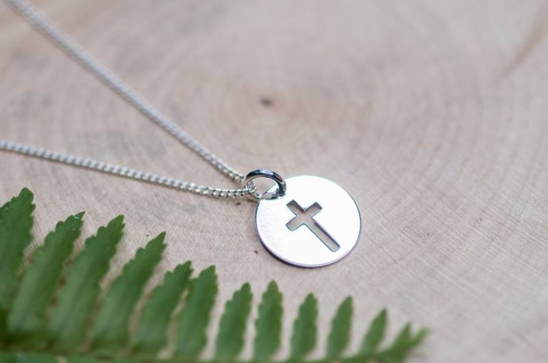 Kreuz Anhänger Halskette Erste Kommunion Geschenk Für Jungen Oder Mädchen Silber Religiöser Schmuck Konfirmation von BijouMadeForYou