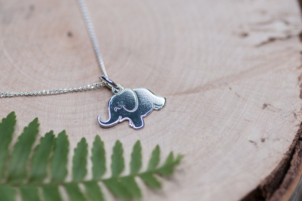 Niedliche Elefant Charme Halskette Für Mädchen Sterling Silber Schmuck Tier Kleine Geburtstagsgeschenk Tochter von BijouMadeForYou