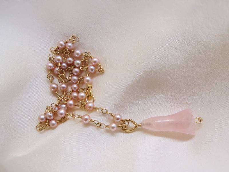 Halskette, Aaa Süßwasserperlen, Rosa Lavendel, Quarz Blume Anhänger, Natürliche Farbe, Handwrapping, 14 K "Gold Filled" von Bijoubicou