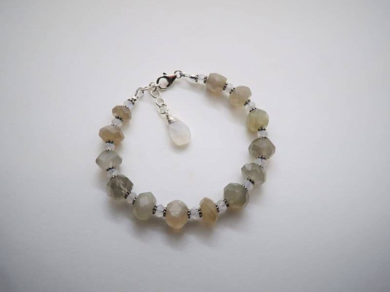 stein Der Graue Mond, Armband, Semi-Transparente, Regenbogen, Breite Facettierte Ringe, Silber, Bali von Bijoubicou