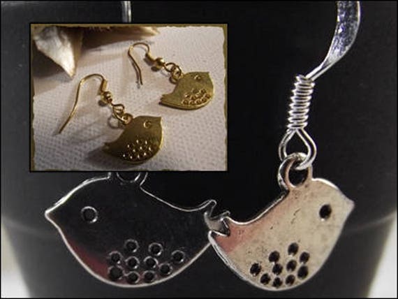 Meine Kleinen Vogelohrringe Aus Metall Mit Gold - Oder Silbereffekt Meine Kleinen Vogelohrringe Aus Metall Mit Gold - Oder Silbereffekt von BijouxBoutonsTrieux