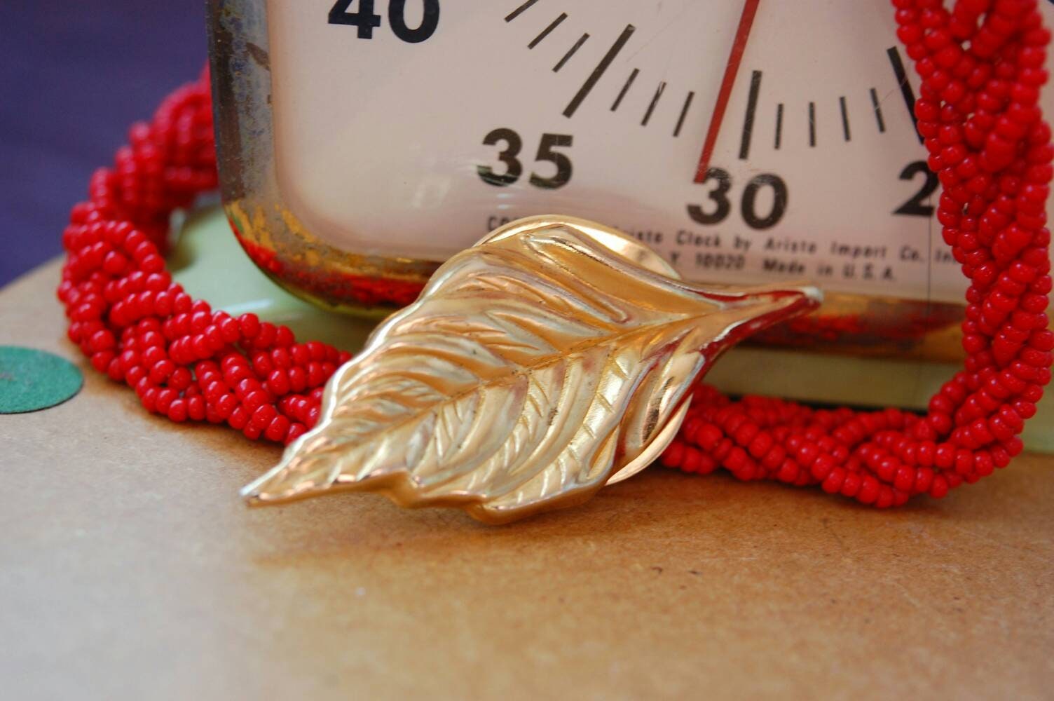Clip Zum Golden Leaf Zubehör Schal Vintage-Schmuck Second Hand Bekleidungsgeschäft Inspirierende Montreal Bizoucarcajou von BijouxCarcajou