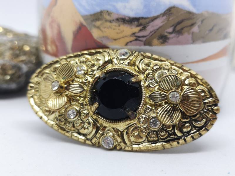 Vintage Gold Brosche Mit Schwarzen Onyx Stein Kleine Diamanten Schicke Perfekter Zustand Boutique Montreal Quebec Kanada von BijouxCarcajou
