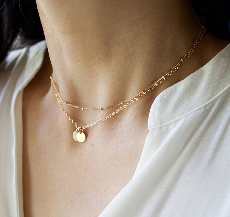 Gold Initial Disc Layered Halskette Perlen Satelliten Kette, Sterling Silber Gold Initial Disc Layered Halskette Perlen Satelliten Kette, Sterling Silber von BijouxMEE