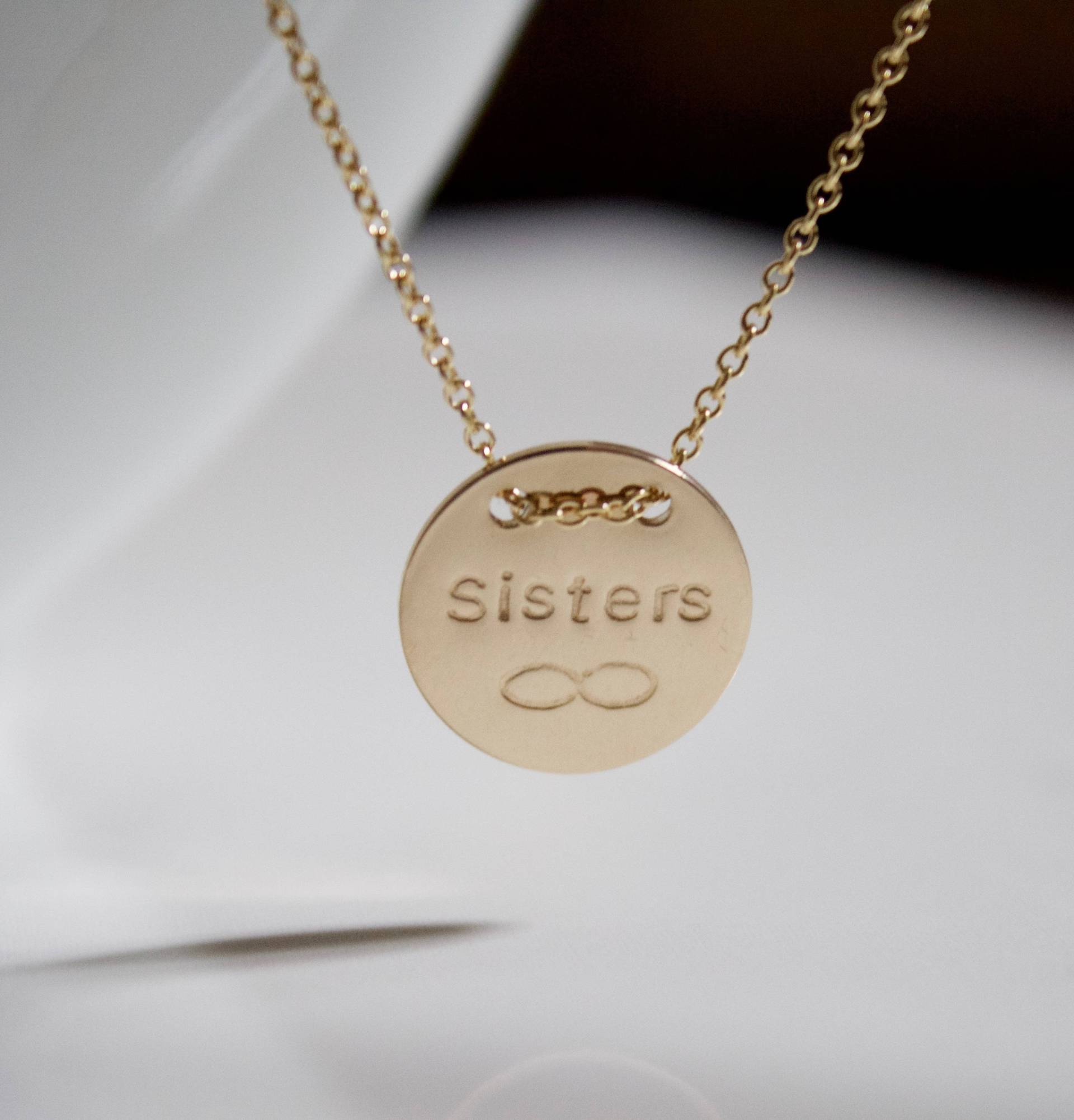 Gold Initial Plättchen Halskette Personalisierte 14K Fill Gold Initial Plättchen Halskette Personalisierte 14K Fill von BijouxMEE