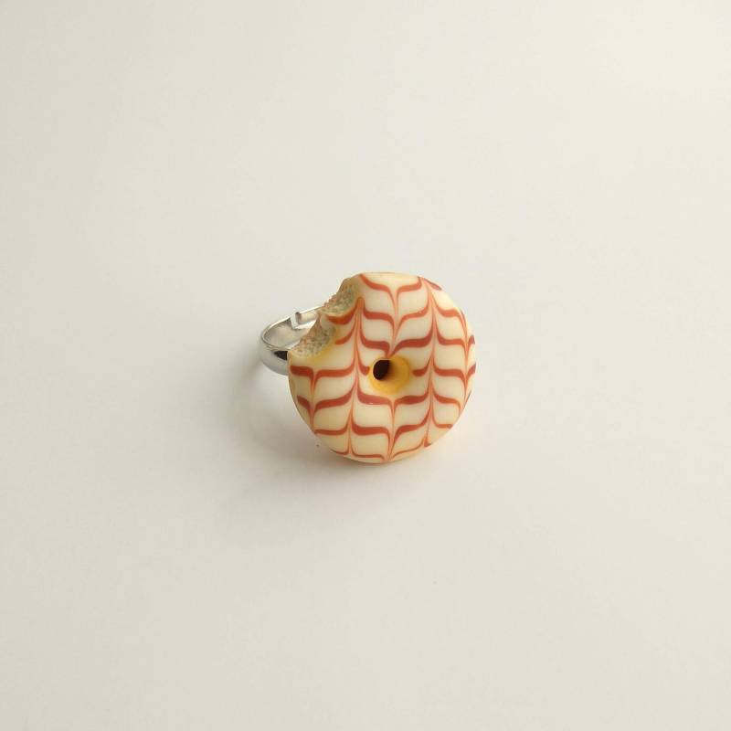 Donut Ring Handgemachte Polymer Clay Miniatur Essen Schmuck von BijouxRI