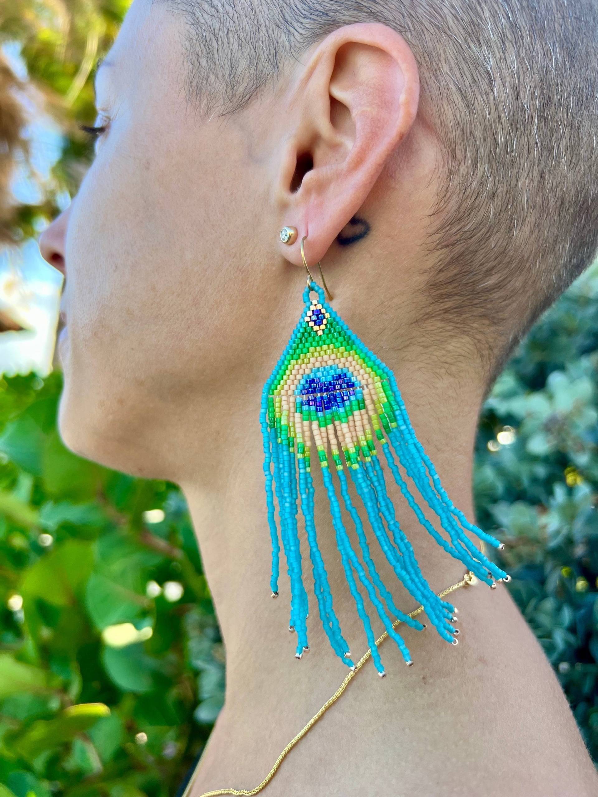 The Peacock Feather Beaded Dangle Earrings Miyuki Beads Boho Style Statement Earrings in Bright Blue von BijouxSamedi