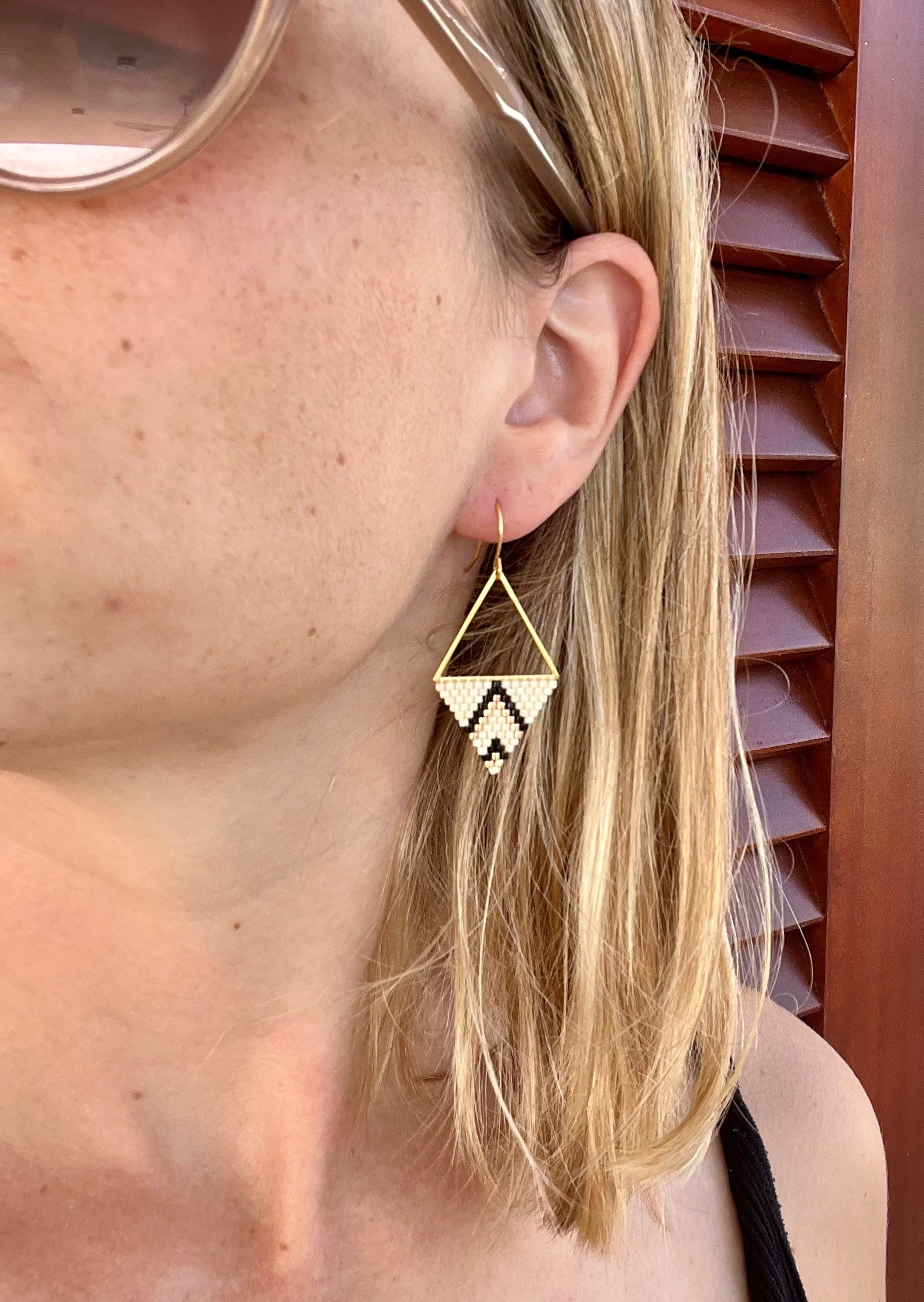 The Pyramids Gold Black Or White Pyramid Geometric Beaded Earrings Jewlery Handmade Miyuki Delicat Beads von BijouxSamedi