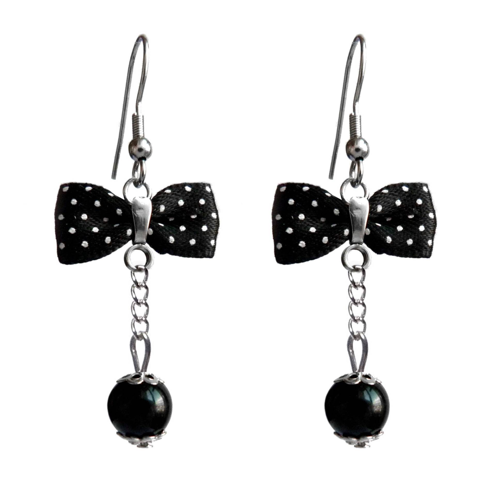 Retro-Inspirierte Schwarze Fliege-Ohrringe Mit Kleinen Weißen Punkten Aus Edelstahl Retro-Inspirierte Schwarze Fliege-Ohrringe Mit Kleinen Weißen Punkten Aus Edelstahl von BijouxSoyokayFrance