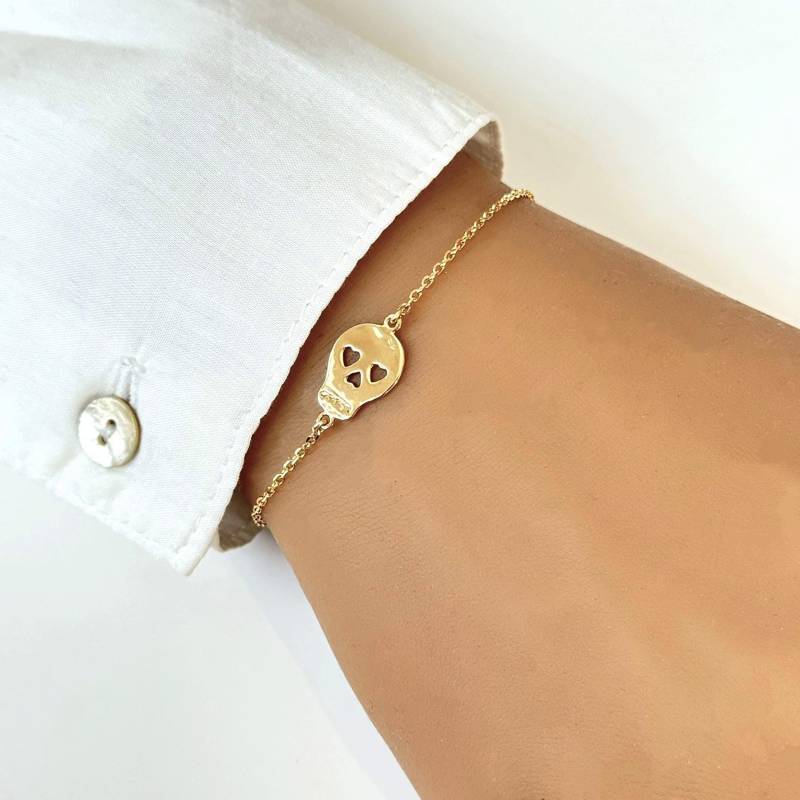 Vergoldetes Kettenarmband Mit „Totenkopf"-Anhänger Und 18 Karat Vergoldeten Herzaugen von Bijouxdeparis