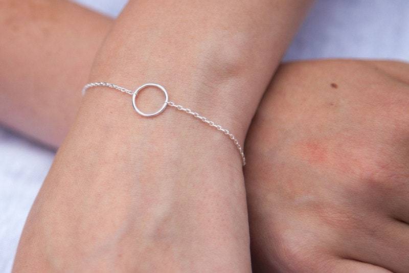 Armband Mit Eingearbeitetem Ring Aus Silber von Bijouxeliseetmoi