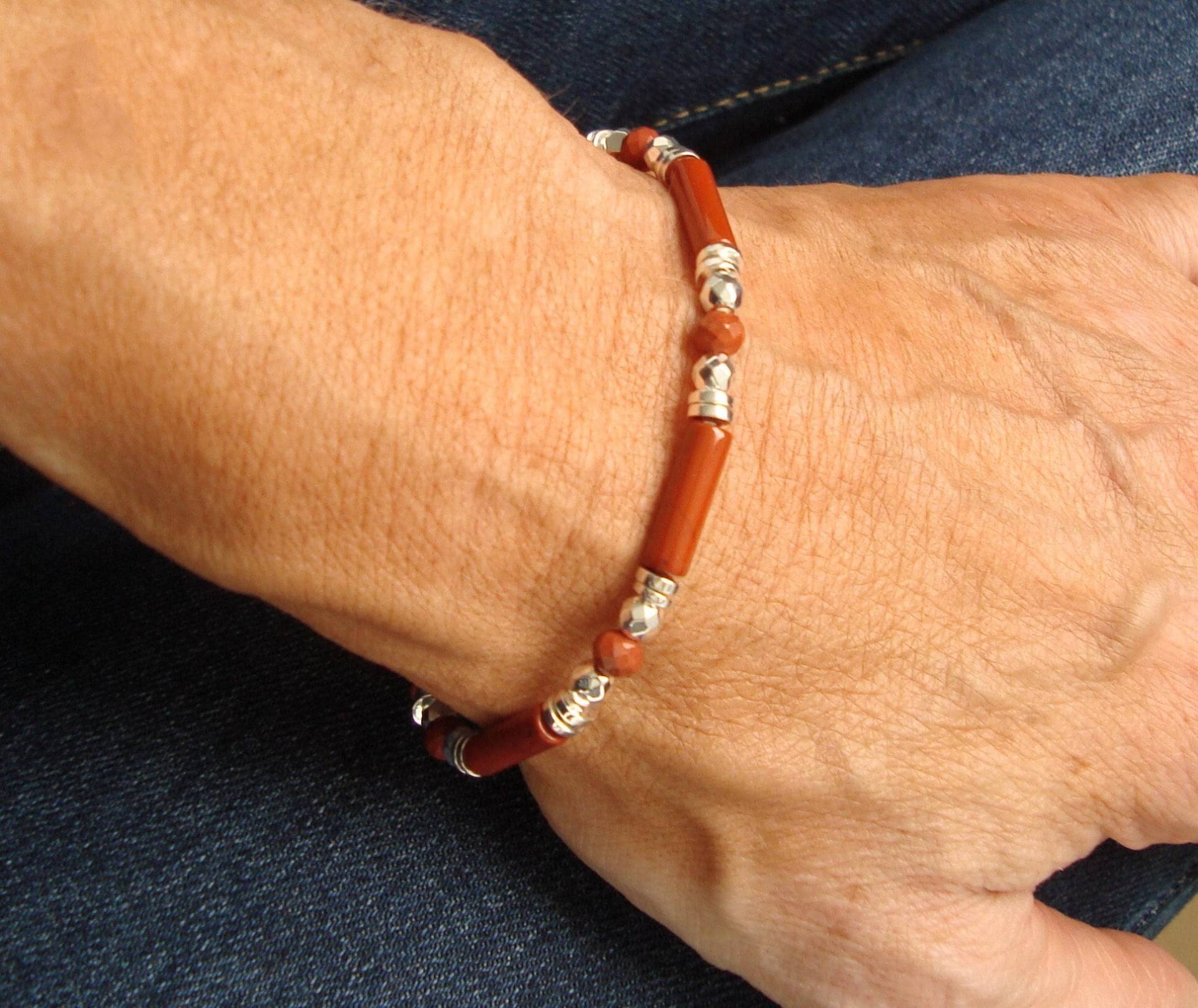 Armband Aus Rotem Jaspis Und Hämatit, 925Er Sterlingsilber Oder 14-Karätig Vergoldet, Natursteinarmband, April-Jahrestagsstein von Bijouxzenitudech