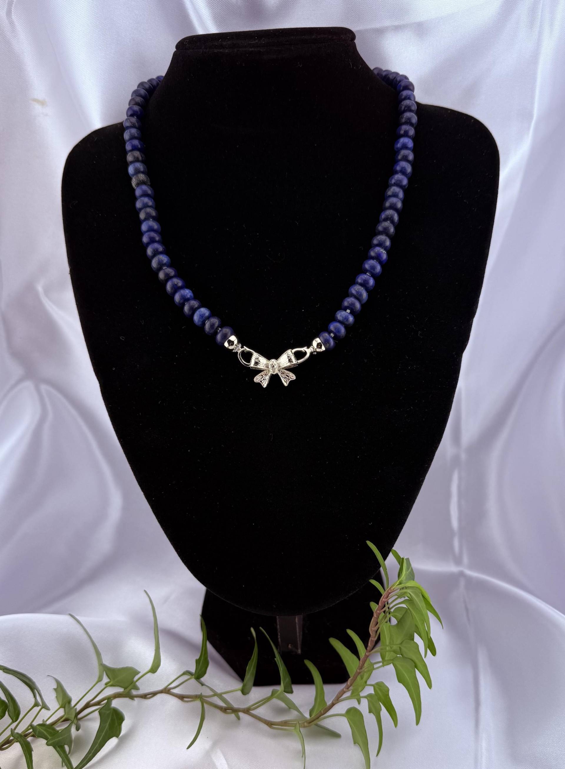 Lapislazuli Halskette, Geknüpfte Platin Oder 14K Gold, Halbedelstein Schmuck, Geschenk Für Sie, Candy Halskette von Bijouxzenitudech