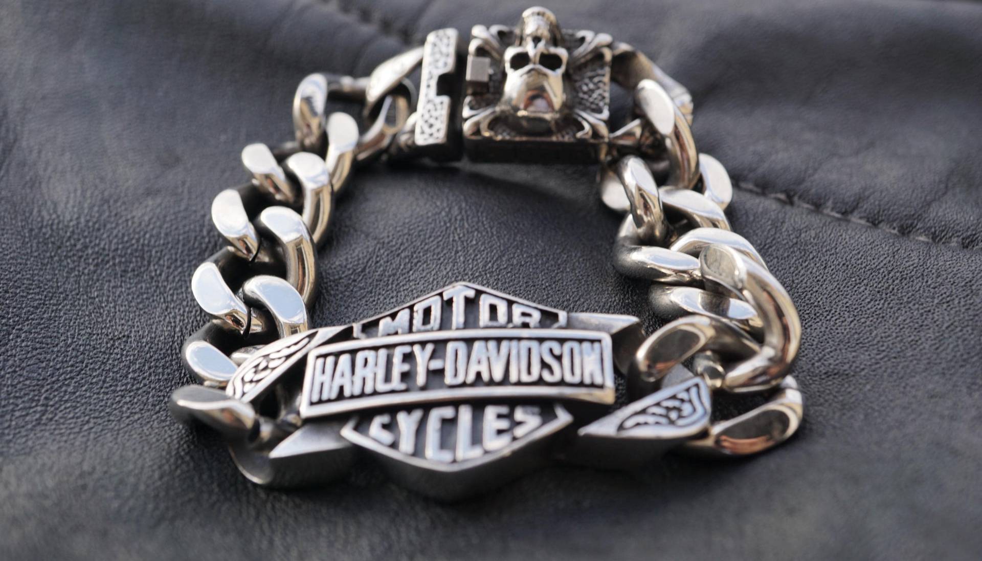 Herren Biker Edelstahl Bar & Shield Skull Harley Davidson Armband Bracelet Jewelry Steel Neu Herren Biker Edelstahl Bar & Shield Skull Harley Davidson Armband Bracelet Jewelry Steel Neu von BikerworldCo