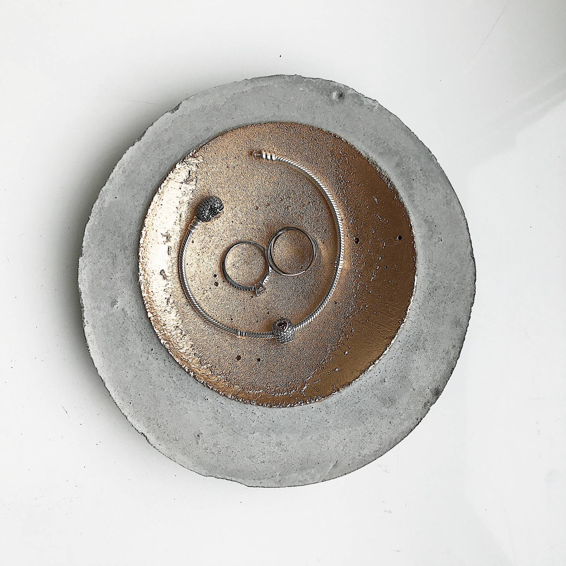 Ringschale Gold Schmuck Organizer Beton Schmuckschale Ringhalter Catch All Dish Schmuckhalter Aufbewahrung Für Loft Ringe Platte von BiletinShop