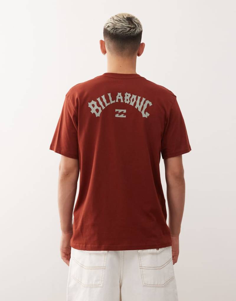 Billabong - Arch Wave - Kurzärmliges T-Shirt in Arch Wave-Rot von Billabong
