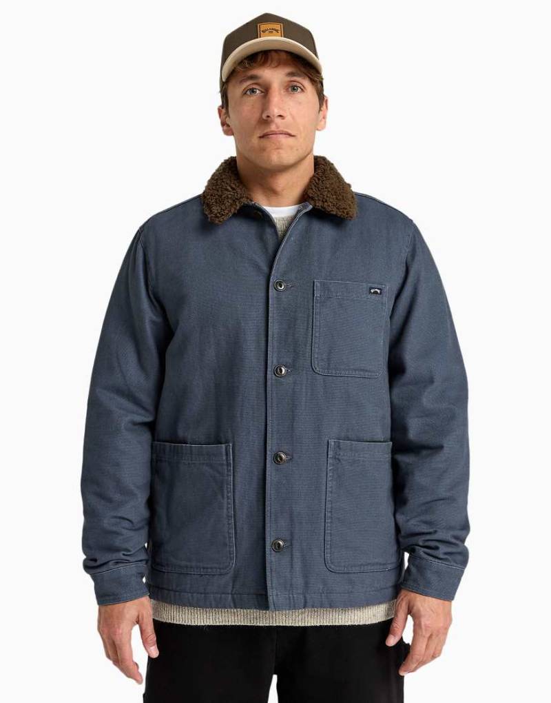 Billabong - Chore Sherpa - Arbeitsjacke in Schwarz mit Sherpa-Futter Billabong - Chore Sherpa - Arbeitsjacke in Schwarz mit Sherpa-Futter von Billabong