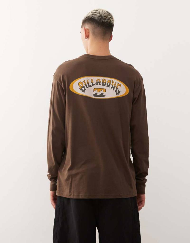 Billabong - Orbit Arch - Langärmliges T-Shirt in Orbit Arch LS-Brown von Billabong