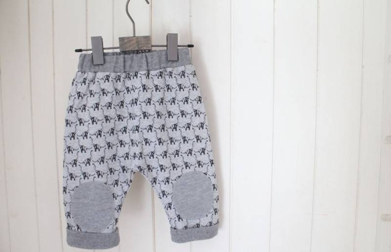 Krabbelhose, Kuschelhose, Kinderhose, Hose Benjamin " Dinos" Krabbelhose, Kuschelhose, Kinderhose, Hose Benjamin " Dinos" von BillinchenWichtel