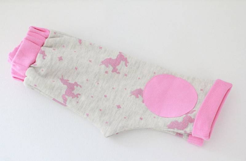 Krabbelhose, Kuschelhose, Kinderhose, Hose Benjamin " Einhörner" Krabbelhose, Kuschelhose, Kinderhose, Hose Benjamin " Einhörner" von BillinchenWichtel