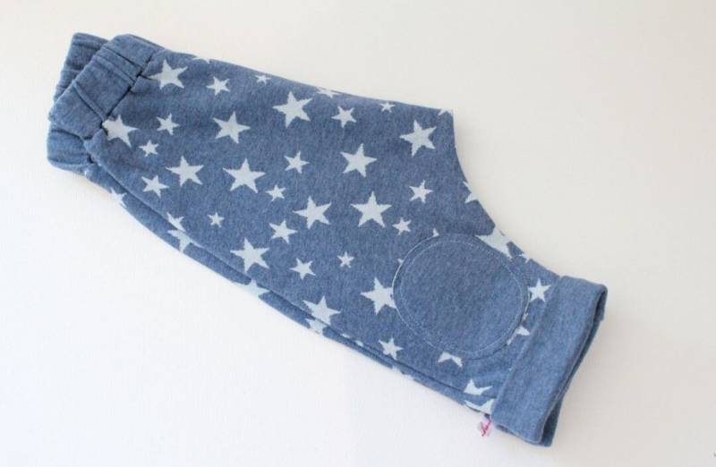 Krabbelhose, Kuschelhose, Kinderhose, Hose Benjamin " Stars Blau" Krabbelhose, Kuschelhose, Kinderhose, Hose Benjamin " Stars Blau" von BillinchenWichtel