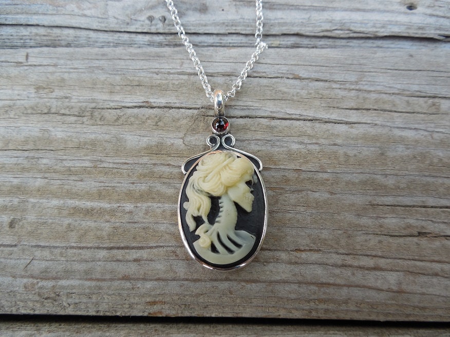 Totenkopf Kamee Halskette in Sterling Silber Handgemacht von Billyrebs