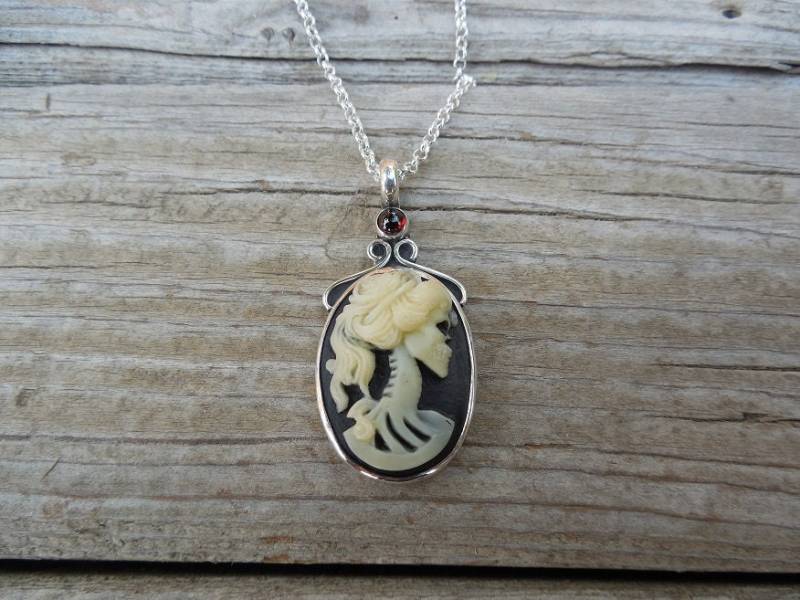 Totenkopf Kamee Halskette in Sterling Silber Handgemacht von Billyrebs