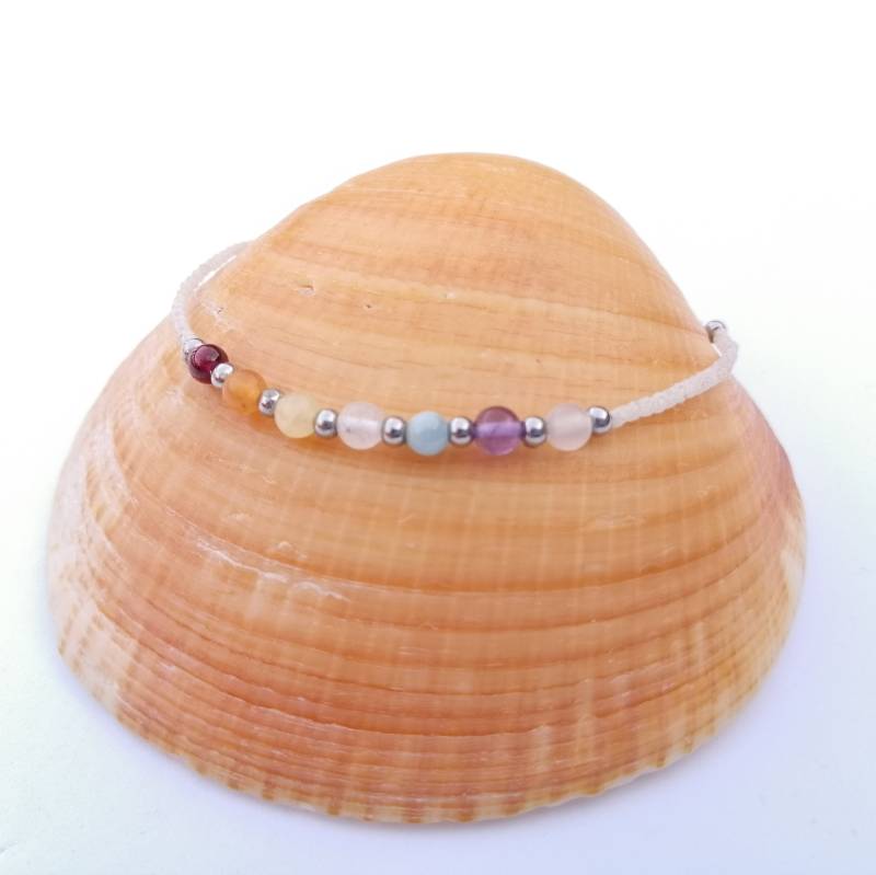 Makrame-Chakra-Armband Mit Edelstein-Perlen von BillysLotsofKnots