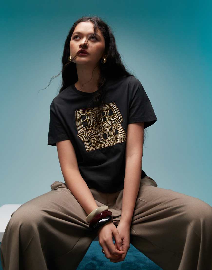 BIMBA Y LOLA - Kastiges T-Shirt in verwaschenem Schwarz mit Logo-Stickerei von Bimba Y Lola