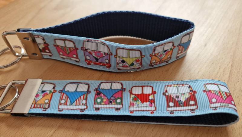Schlüsselband Mit Retro-Bulli-Design Schlüsselband Mit Retro-Bulli-Design von BinaGreenHandmade