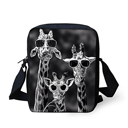 Binienty Kinder Messenger Bag Small Crossbody Schultertaschen für Reisen Schule Wandern, Giraffenfamilie, Einheitsgröße von Binienty