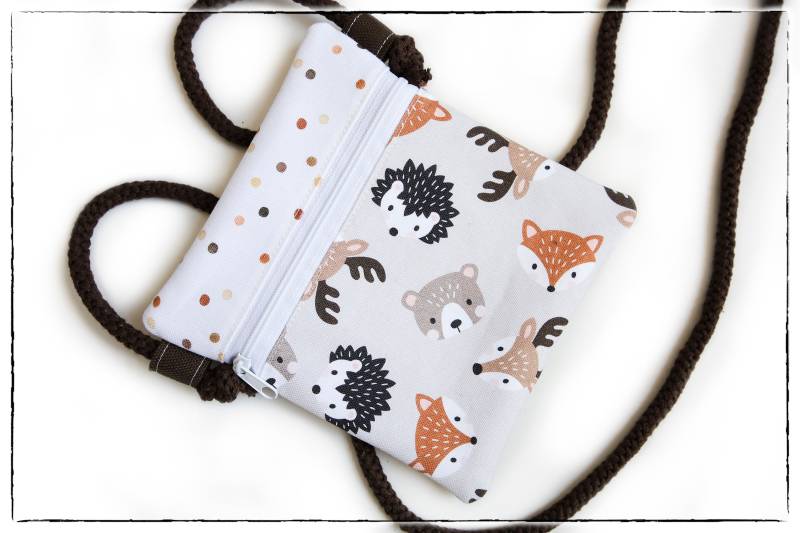 Brustbeutel, Kindertasche "Waldtier-Babys Und Pünktchen" von BinilaKreativ