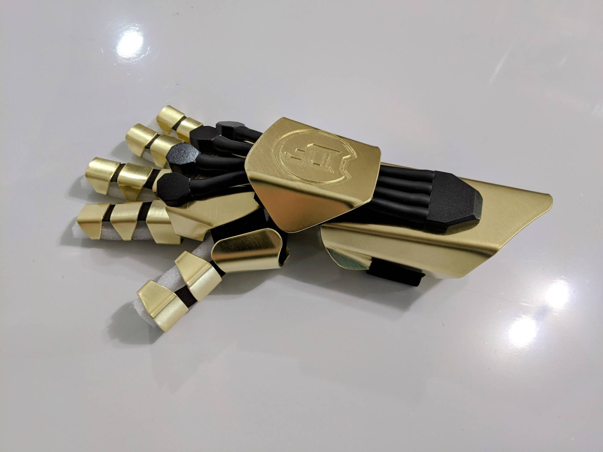 Cyber Armor Handschuh - Polished Brass Variante Cyber Armor Handschuh - Polished Brass Variante von BionicConcepts