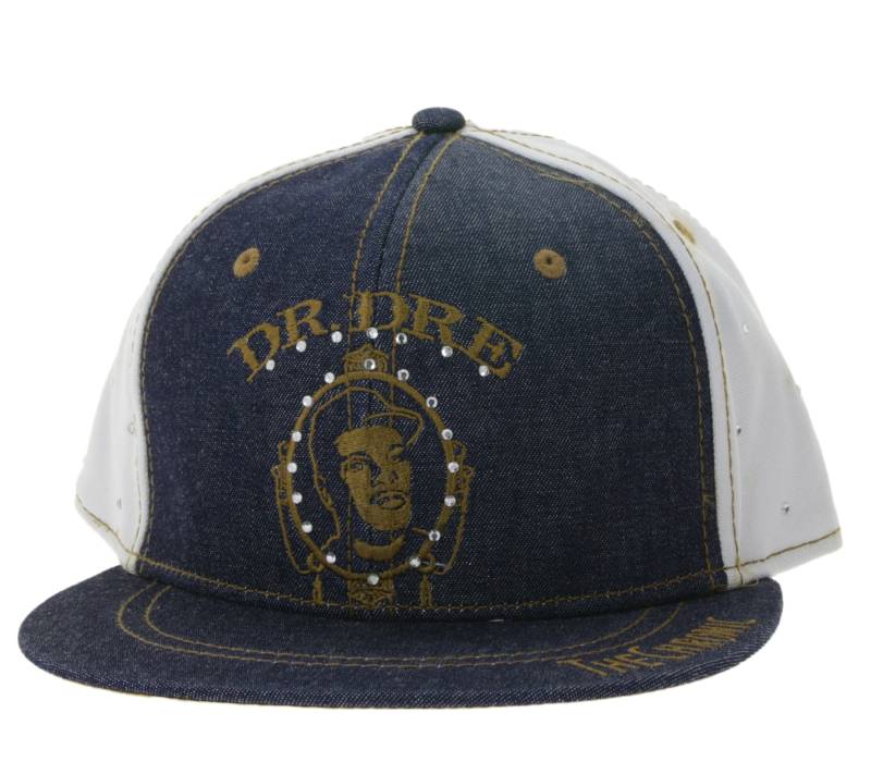 Dr. Dre Unisex Flatrim-Cap mit Logo-Stickerei und Glitzersteinen Baseball-Cap TC109827DRE2 Jeans/Weiß von BioworldMerch