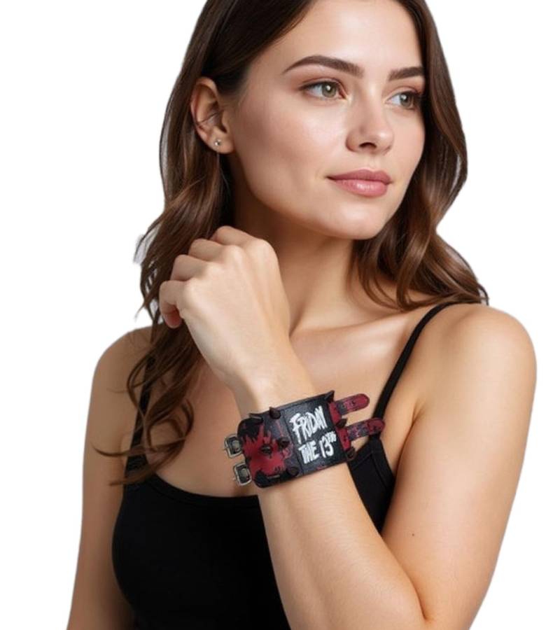 Friday the 13th Rockband mit Metall-Spitzen Fan-Artikel Arm-Schmuck WB104747FTT3 Schwarz von BioworldMerch