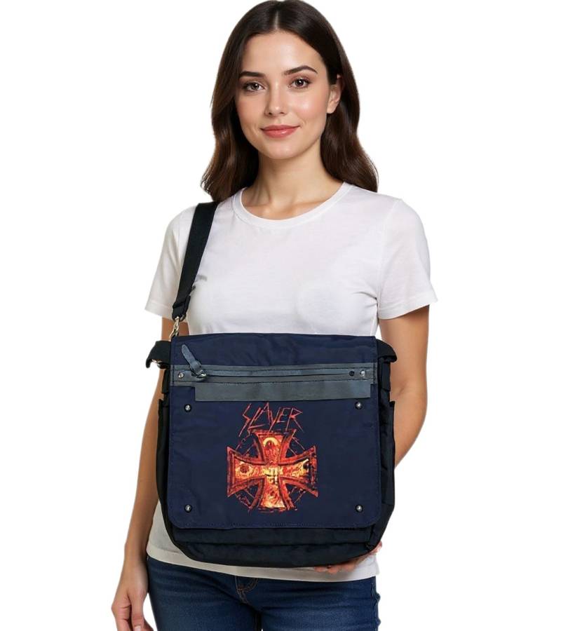 Slayer Metal-Band Umhänge-Tasche Messengerbag Laptop-Tasche Fan-Artikel 37 x 32 x 4 cm Schwarz/Rot von BioworldMerch