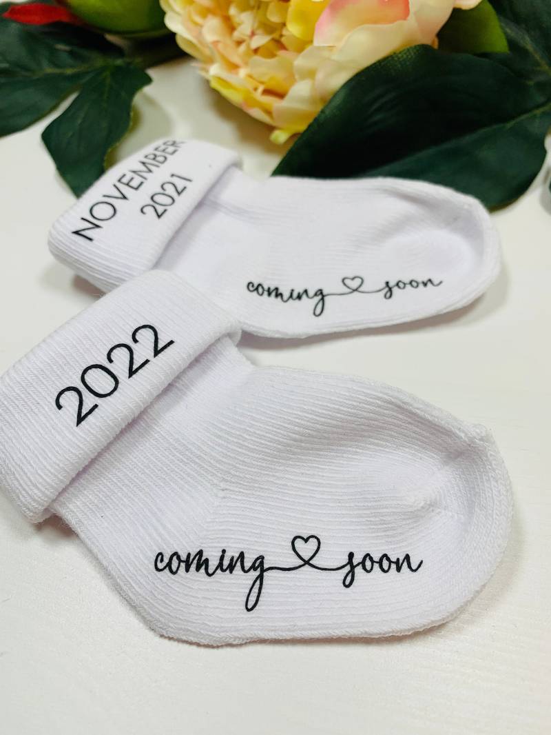 Babysocke | Schwangerschaftsverkündung - Coming Soon von BirdDesignDE