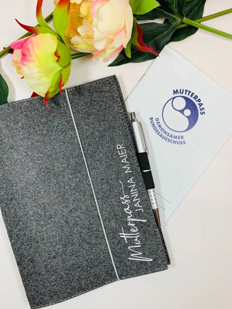 Mutterpass Filz | Name Oder Initialen von BirdDesignDE