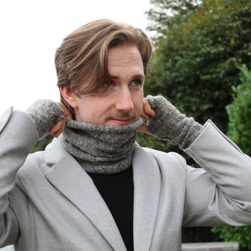 Handgenähter Schlauchschal Aus Merinowolle Handgenähter Schlauchschal Aus Merinowolle von BirdGirlKnits