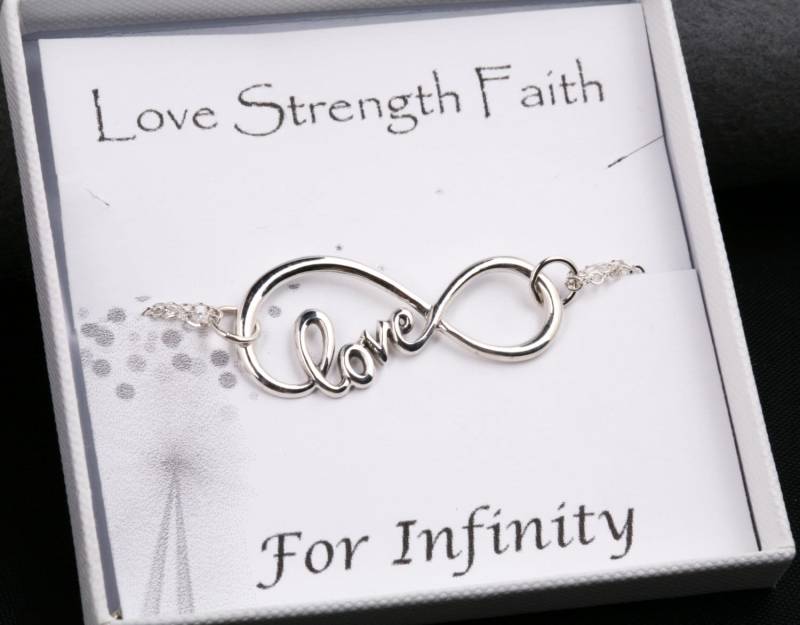 Große Sterling Silber Unendlichkeit Liebe Armband, Mutter Geschenk, Brautjungfer Geschenke von Birdedenjewelry