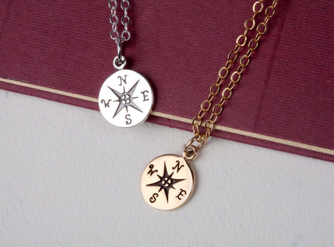 Kompass Halskette, Benutzerdefinierte Schmuck-Karte, Reise-Halskette, Gratulation Abschlussgeschenk, Schwesternschaft Geschenk, Bff, Soulmate Klasse von Birdedenjewelry