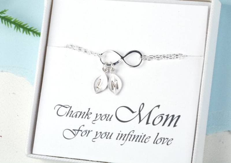 Mutter Tochter Unendlich Charm Armband Set, Freundschaft Armband, Beste Freund Geschenk, Infinity Perlen Schwestern von Birdedenjewelry