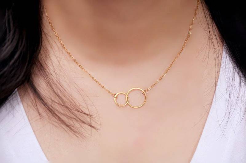 Schwiegermutter Geschenk, Mutter Des Bräutigams Halskette, Für Mama Von Tochter, Der Braut Karma Halskette von Birdedenjewelry