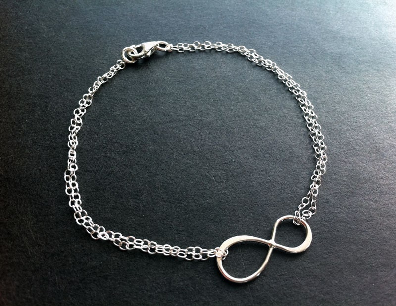 Unendlichkeit, Silber Infinity Armband, Für Immer Freundschaft, Ewigkeit Schwesternschaft, Brautjungferngeschenke, Schmuck Jeden Tag von Birdedenjewelry